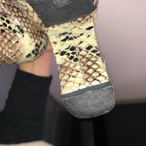 Kenneth Cole Reaction block heels size 8 - Picture 7 of 8